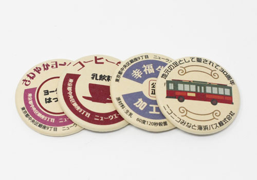 缶バッジのクラフト紙は昭和レトロでビンテージな雰囲気のアンティーク
